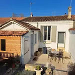 Villa Des Thermes, St Jean D'angely *